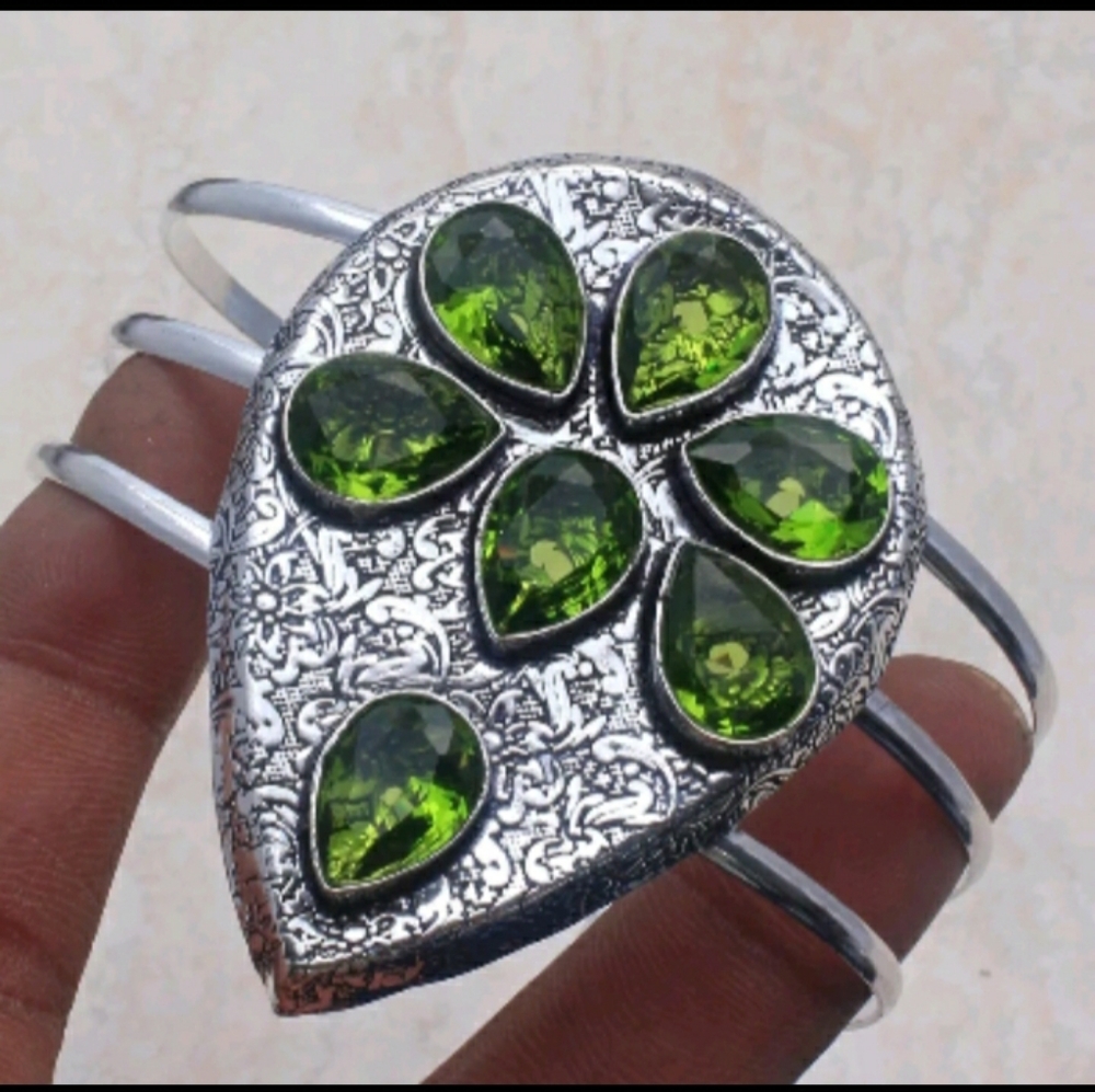 New Oversized Peridot 925 Silver Cuff Bracelet.